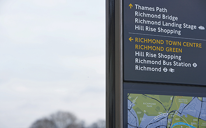Transport for London - Finsbury Park - Bespoke Signage LED Lighting