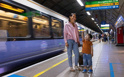 elizabeth line at heathrow airport