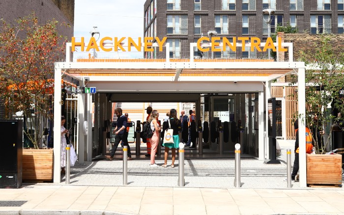 hackney central station
