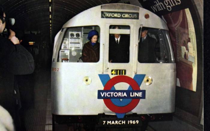 Victoria line opening with the Queen